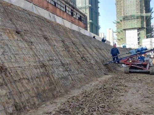 大化建筑边坡支护